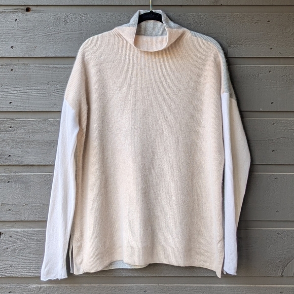 Vineyard Vines 100% Cashmere Neutral Color Black Turtleneck Sweater Large - Picture 1 of 7
